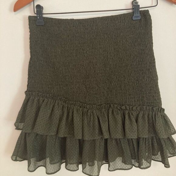 Glam Los Angeles green‎ shimmery smocked skirt - Picture 1 of 5